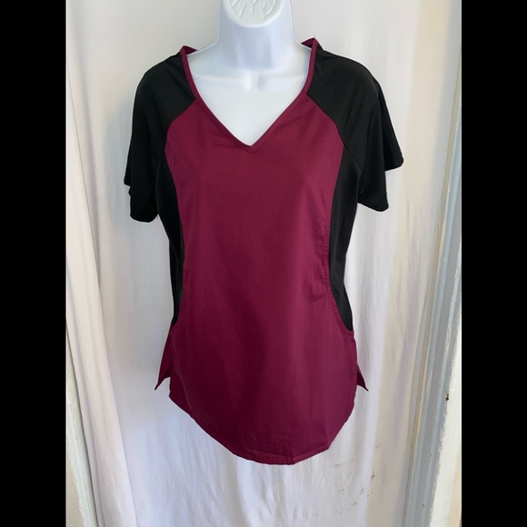 2 Nurse Scrub Set Tops Pink & Purple - Picture 8 of 11